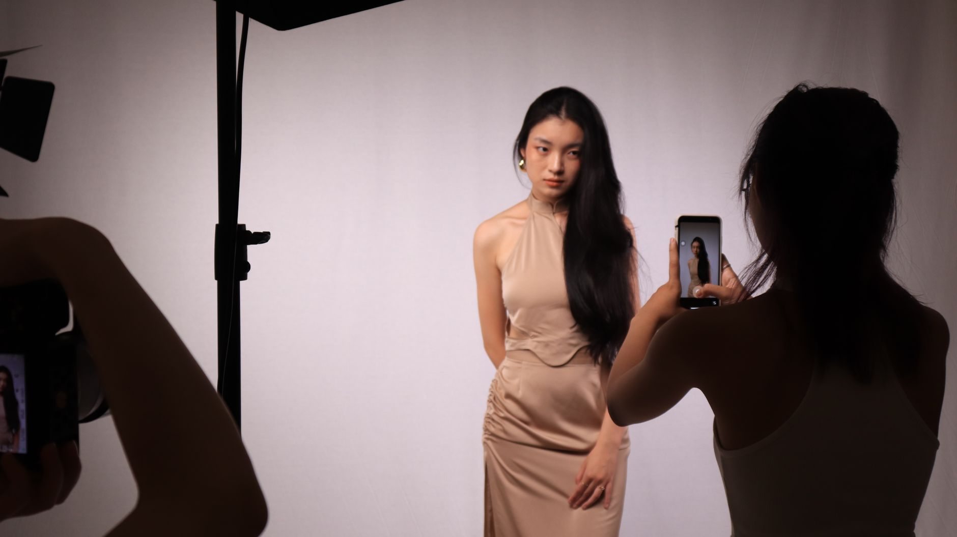 Alege un job de model la un studio din capitală – vezi site-ul oficial Prime Studios București
