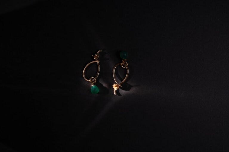 Photo jewelry styling