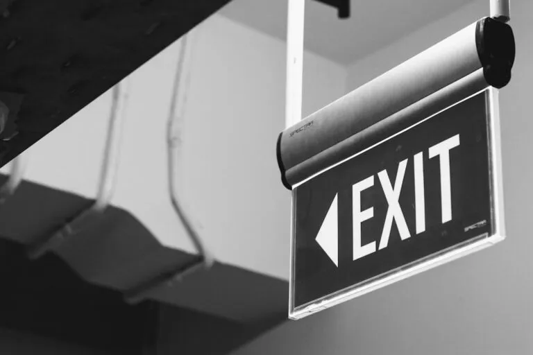 Photo exit strategy