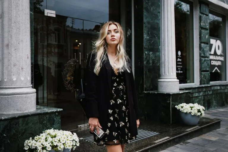 Tot ce trebuie să știi despre ținutele de seară Photo evening outfits guide