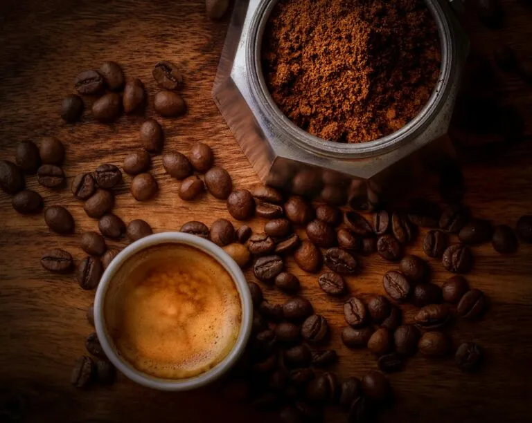 Mixuri de cafea de specialitate cu arome naturale pentru gust desăvârșit Photo specialty coffee blends natural flavors