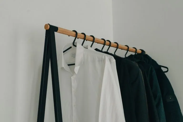 Tot ce trebuie să știi despre garderobe capsulă Photo capsule wardrobe essentials
