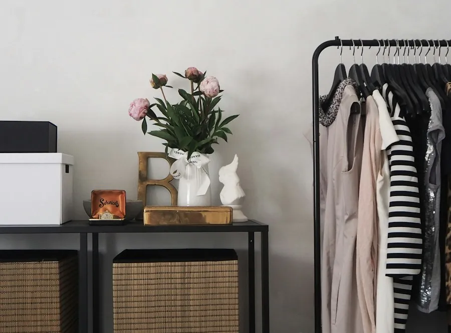 Photo capsule wardrobe essentials