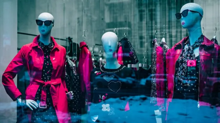 Greșeli frecvente când vine vorba de stilul în vestimentație Photo common fashion mistakes